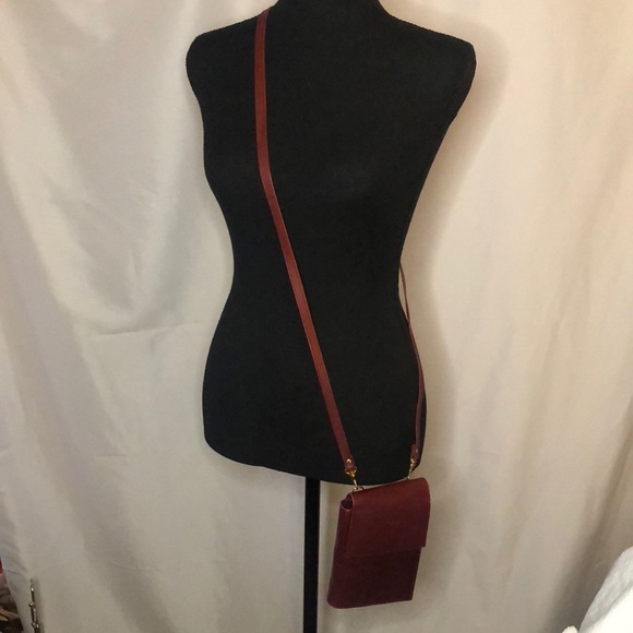 ROLF’S genuine red/burgundy  cowhide crossbody. - Picture 2 of 13